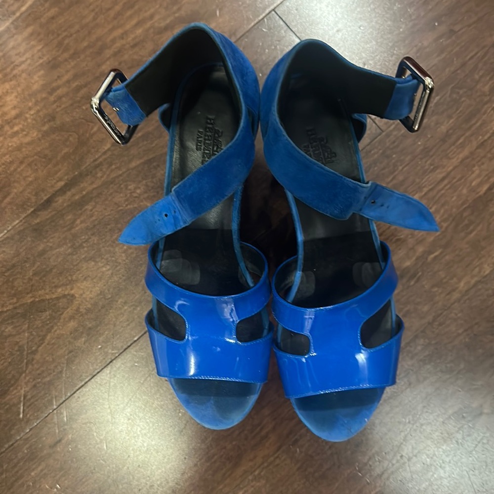 Sandals - Picture 2 of 4